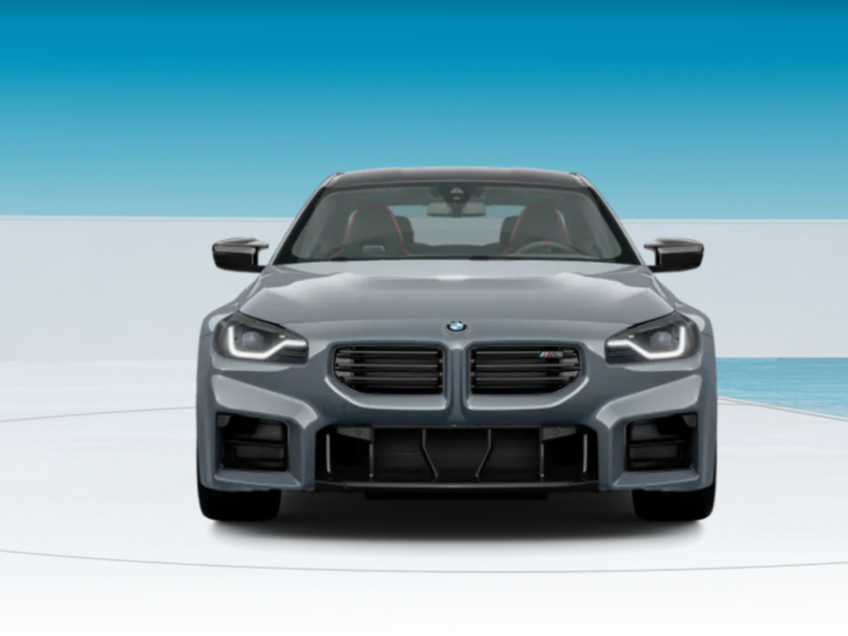 2025 BMW M2 YEARLONG REVIEW OVER THE AIR SOFTWARE UPDATES visual data 6