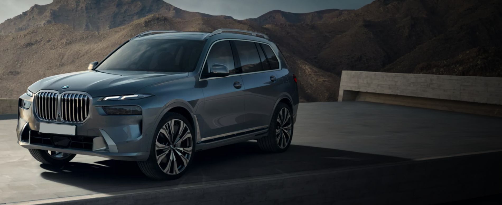 Compare 2026 BMW X7 Vs 2025 BMW X7